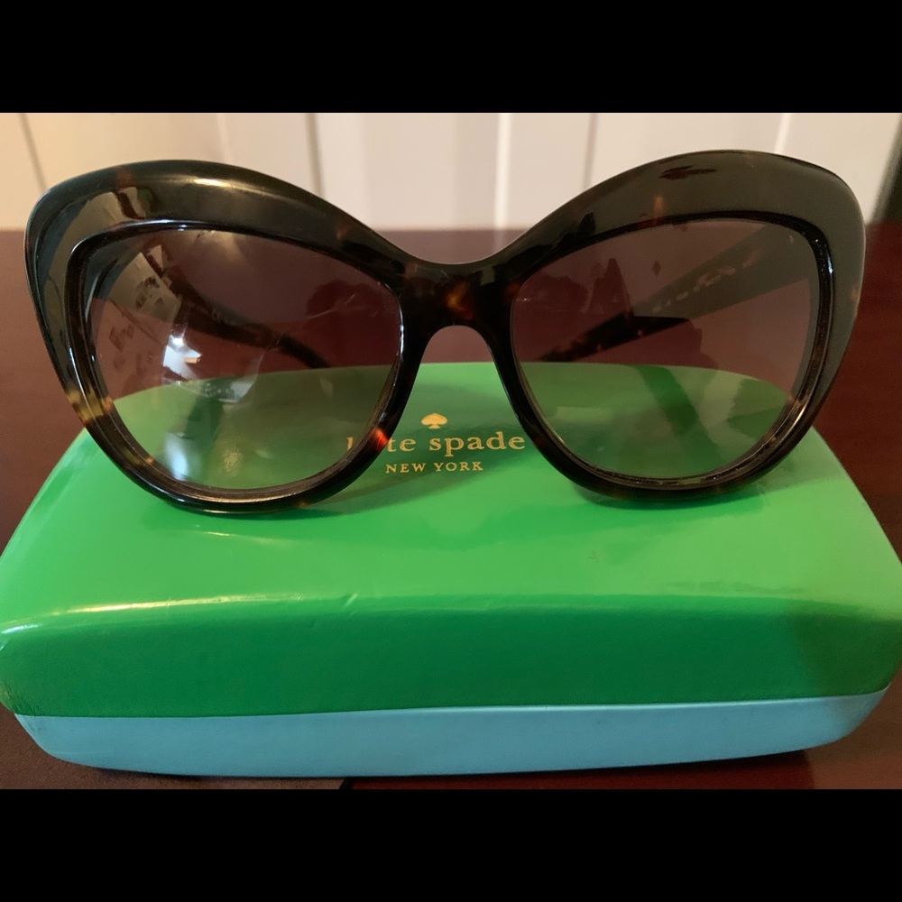 Cat eye Kate Spade shades